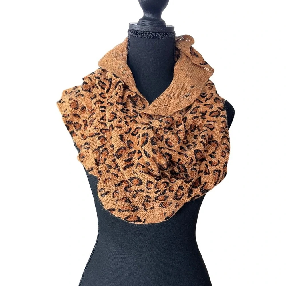 Leopard Print Infinity Scarf‎ Tan Brown Knit Animal Pattern Boho Retro Ruffles